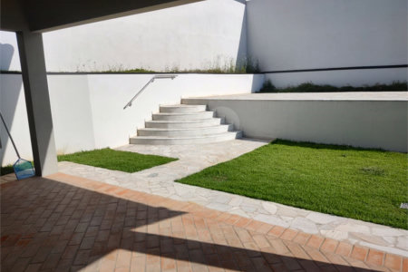 Casa à venda com 3 suítes no condomínio Santa Isabel I, Louveira - SP