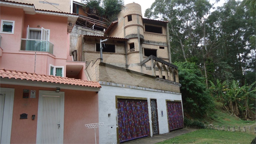 Sobrado à venda com 3 suítes em Parque Mandaqui, São Paulo, SP