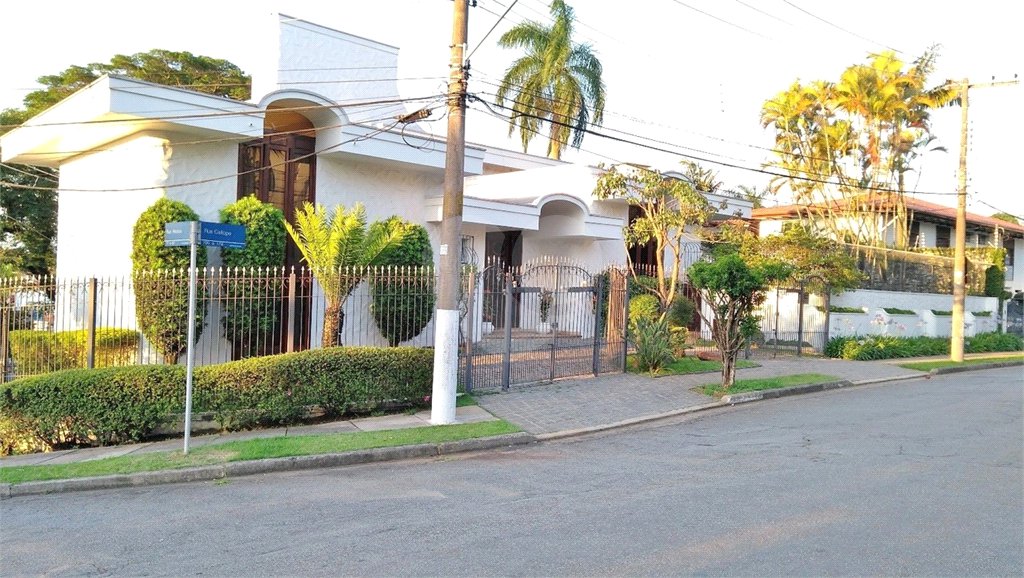 Casa à venda com 4 quartos, sendo 1 suíte,  em Jardim Guedala, São Paulo, SP