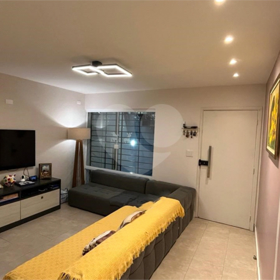 Sobrado à venda com 2 quartos em Vila Uberabinha, São Paulo, SP