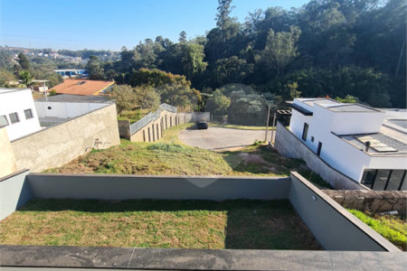 Casa à venda com 3 suítes no condomínio Reserva dos Jatobás, Louveira - SP