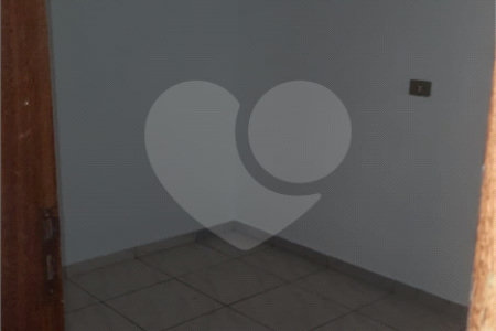 Sobrado à venda com 4 quartos, sendo 1 suíte, em Jardim Hubert, Indaiatuba, SP