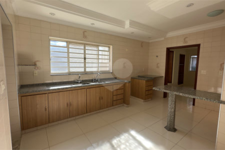 Casa para alugar com 4 quartos, sendo 3 suítes, em Vila Sfeir, Indaiatuba, SP