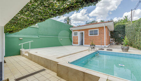 Casa Térrea à venda com 3 quartos, sendo 1 suíte, em Alto da Boa Vista, São Paulo, SP