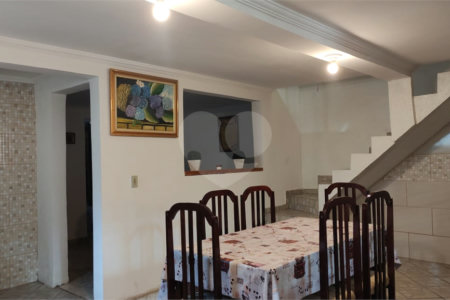 Sobrado à venda com 5 quartos, sendo 1 suíte, em Jardim Brogotá, Atibaia, SP