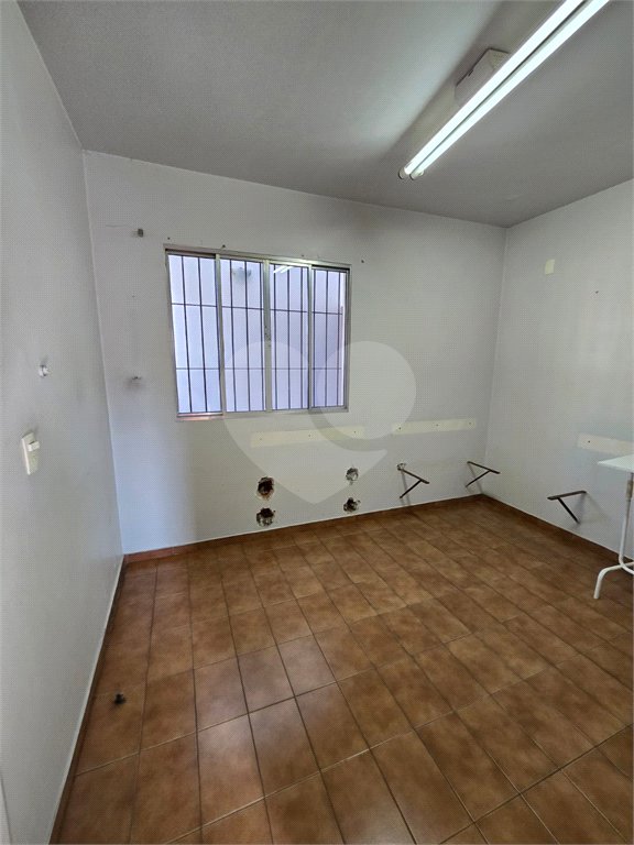 Sobrado à venda com 5 quartos, sendo 1 suíte, em Vila Bonilha, São Paulo, SP