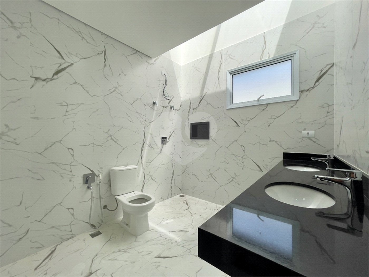Casa à venda com 3 suítes no condomínio Th Harmonia, São Paulo - SP