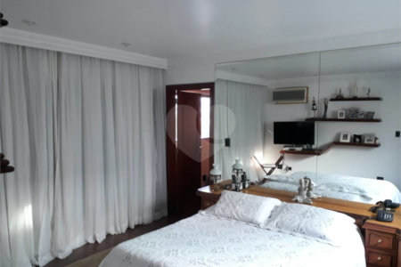 Casa à venda com 5 suítes em Jardim Franca, São Paulo, SP