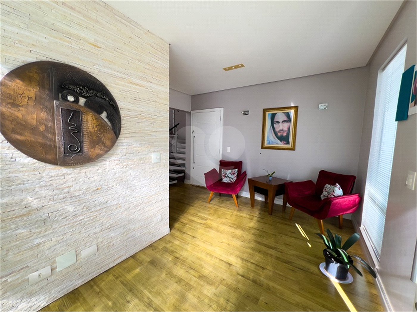 Casa à venda ou para alugar com 3 suítes no condomínio Figueira Garden, Atibaia - SP