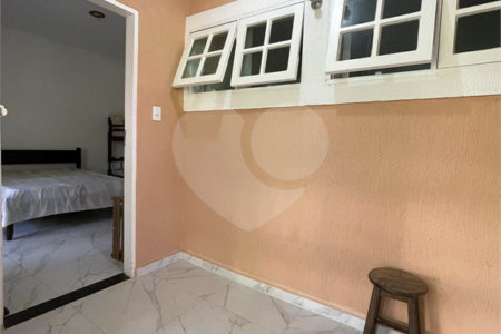 Chácara à venda com 3 suítes em George Oettrer, Iperó, SP