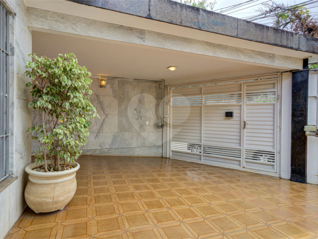 Casa à venda com 3 quartos, sendo 1 suíte,  em Santo Amaro, São Paulo, SP