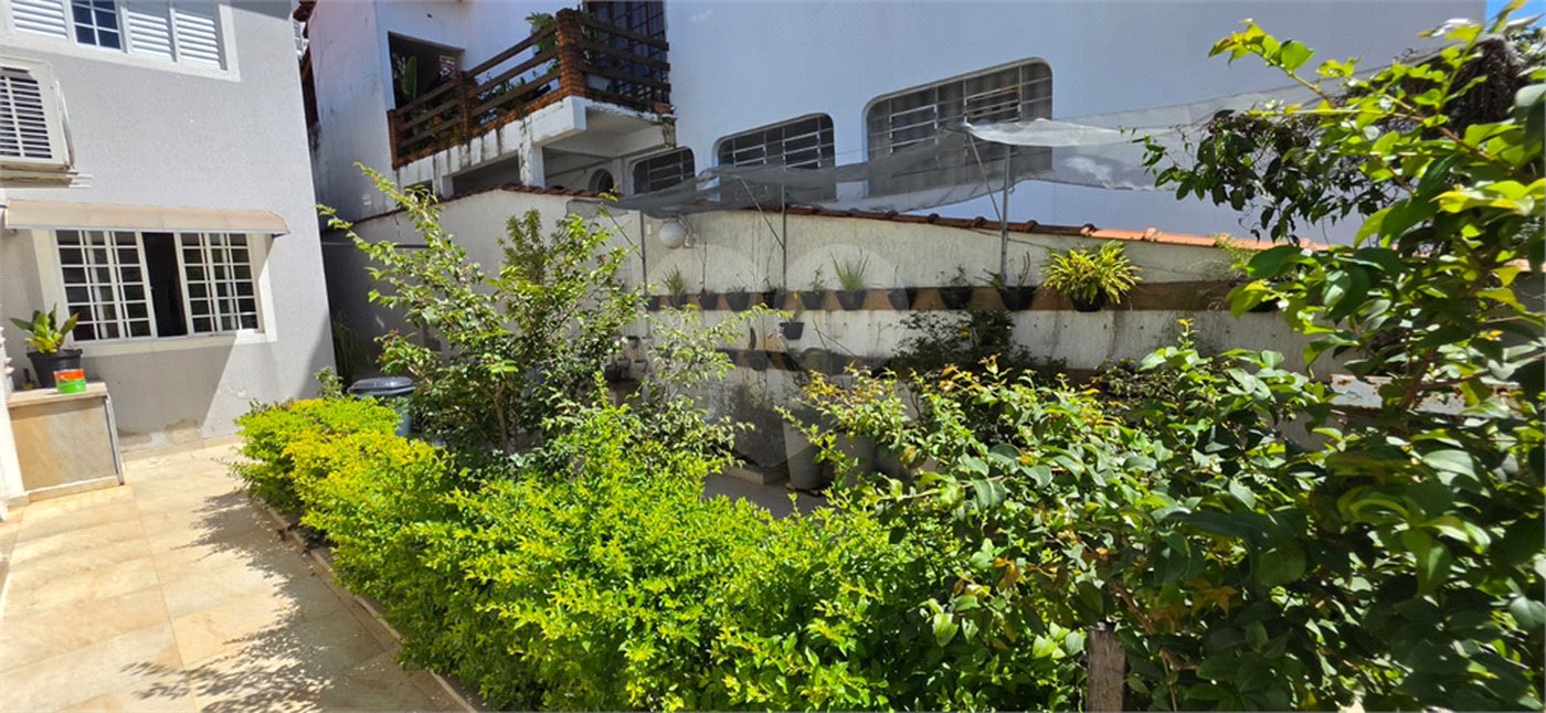 Casa Térrea à venda ou para alugar com 8 quartos, sendo 4 suítes, em Vila Pereira Barreto, São Paulo, SP