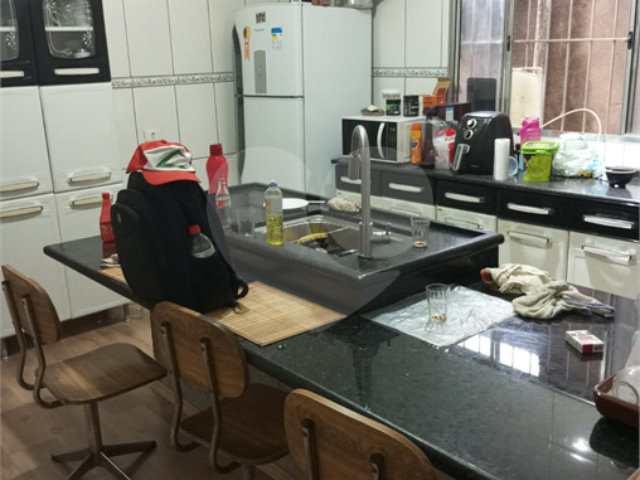 Sobrado à venda com 6 quartos, sendo 2 suítes,  em Jardim Felicidade, São Paulo, SP