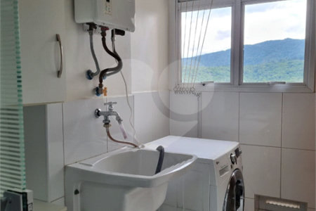 Apartamento à venda com 2 quartos, sendo 1 suíte,  em Vila Mogilar, Mogi das Cruzes, SP