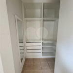 Casa à venda com 3 quartos, sendo 2 suítes, no condomínio Terras de São Francisco, Vinhedo - SP