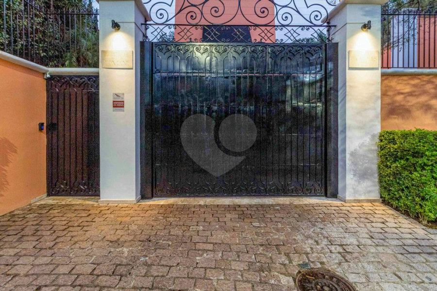Sobrado à venda com 4 suítes em Jardim Guedala, São Paulo, SP