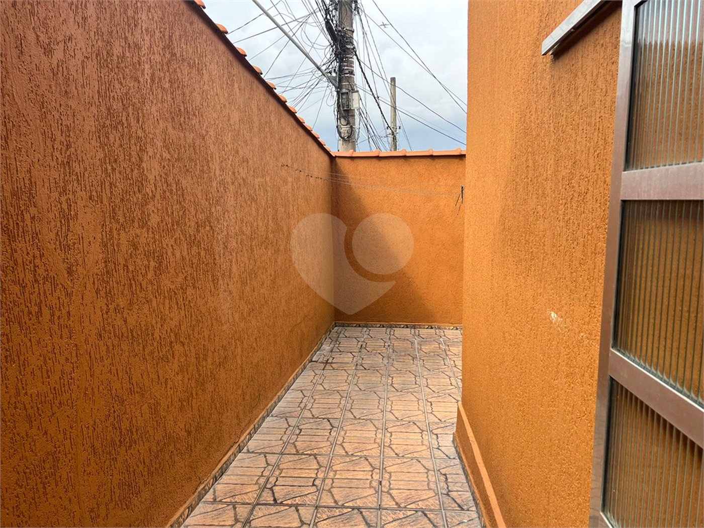 Casa à venda com 3 quartos, sendo 1 suíte, em Jardim Dourado, Guarulhos, SP
