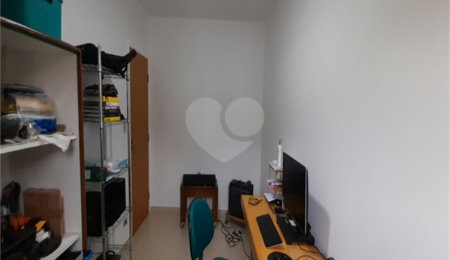 Sobrado à venda com 3 quartos, sendo 1 suíte,  em Parque Peruche, São Paulo, SP