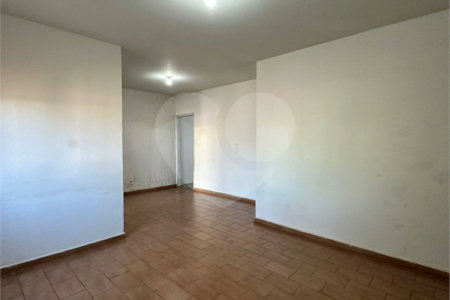 Casa à venda com 4 quartos, sendo 1 suíte,  em Jardim Estoril, Ponta Porã, MS