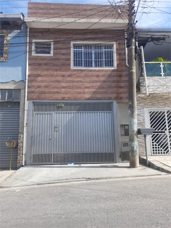 Sobrado à venda com 1 suíte em Jardim Luciana, Itaquaquecetuba, SP