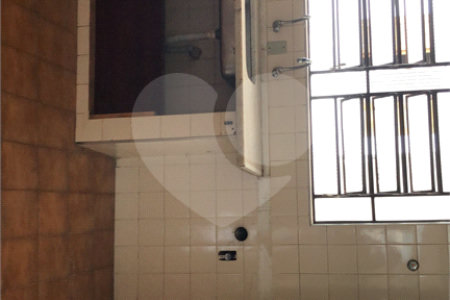 Sobrado à venda com 2 quartos em Chora Menino, São Paulo, SP