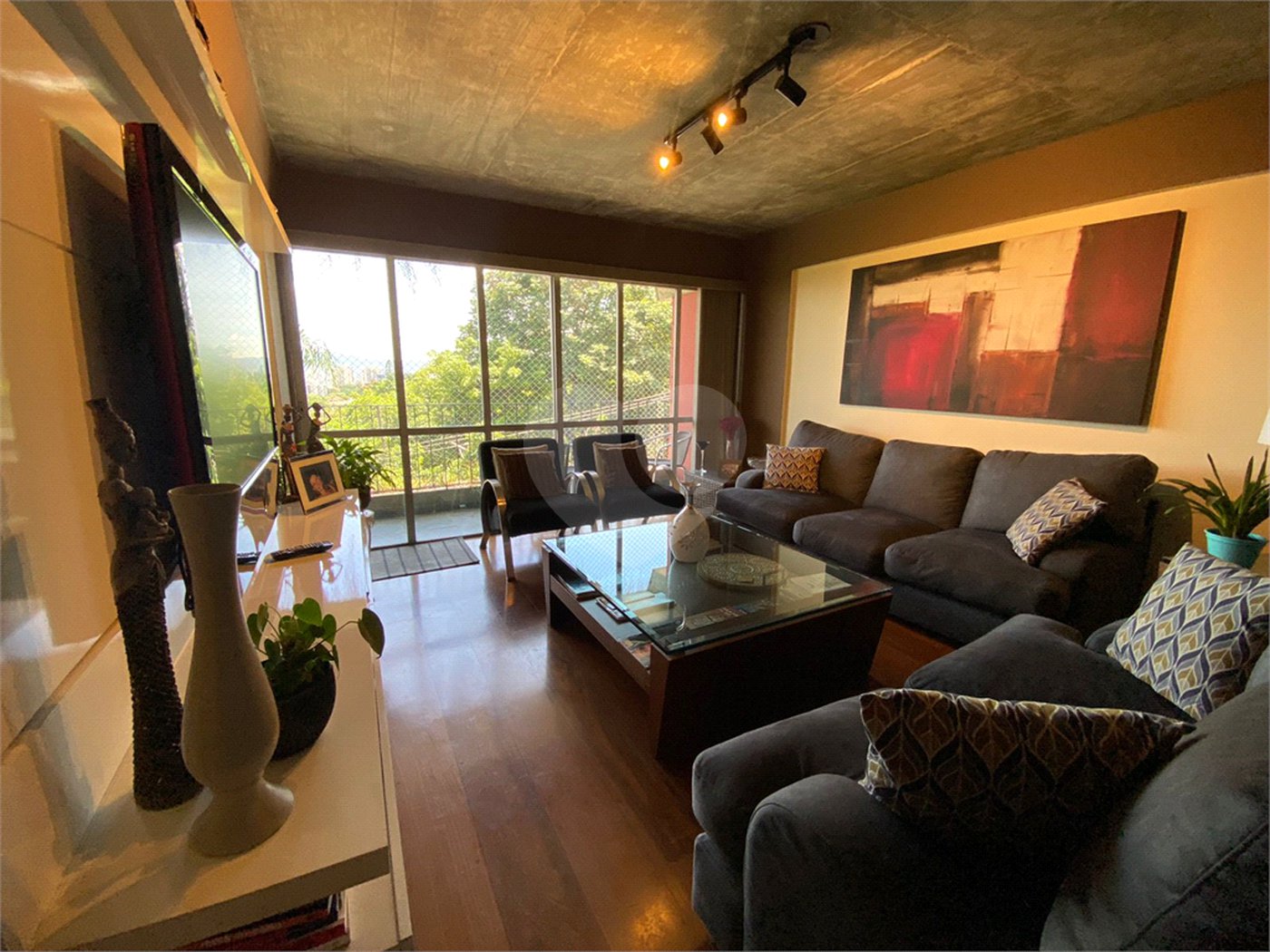 Apartamento à venda com 3 quartos, sendo 1 suíte,  em Vila Romana, São Paulo, SP
