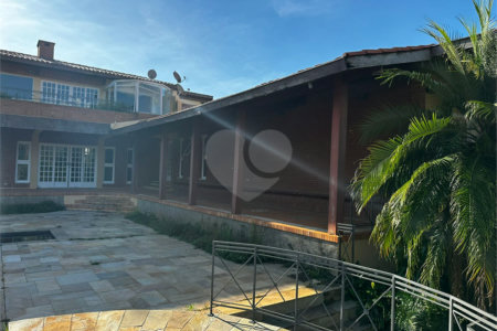Casa à venda com 4 suítes em Vila Petrópolis, Atibaia, SP