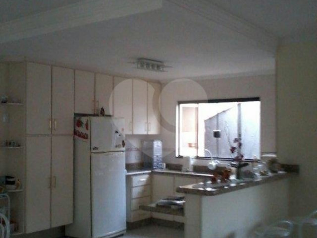 Casa à venda com 2 quartos, sendo 1 suíte,  em Jardim City, Guarulhos, SP
