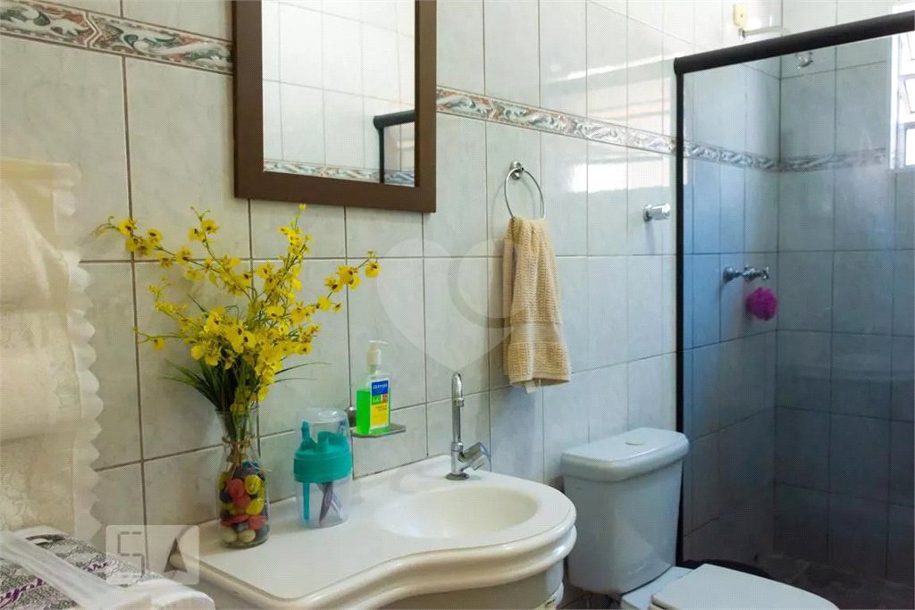 Casa à venda com 3 quartos, sendo 1 suíte, em Vila Universitária, São Paulo, SP