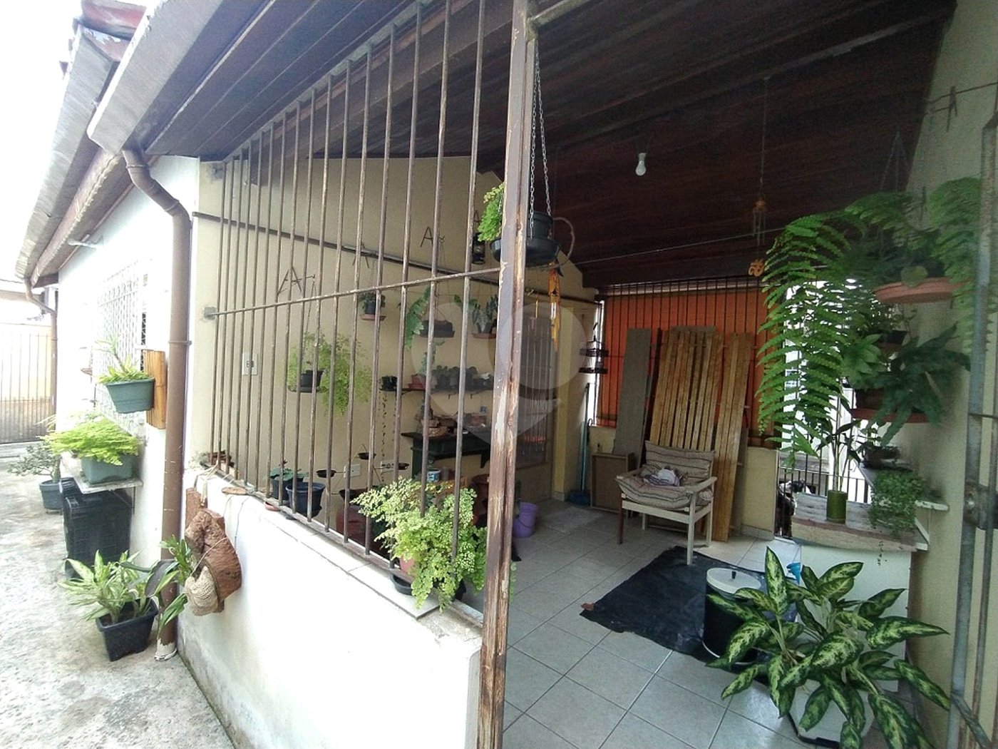 Casa à venda com 6 quartos, sendo 2 suítes, em Chora Menino, São Paulo, SP