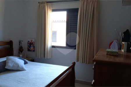 Casa à venda com 3 suítes no condomínio Residencial Marchant Buarque, Atibaia - SP