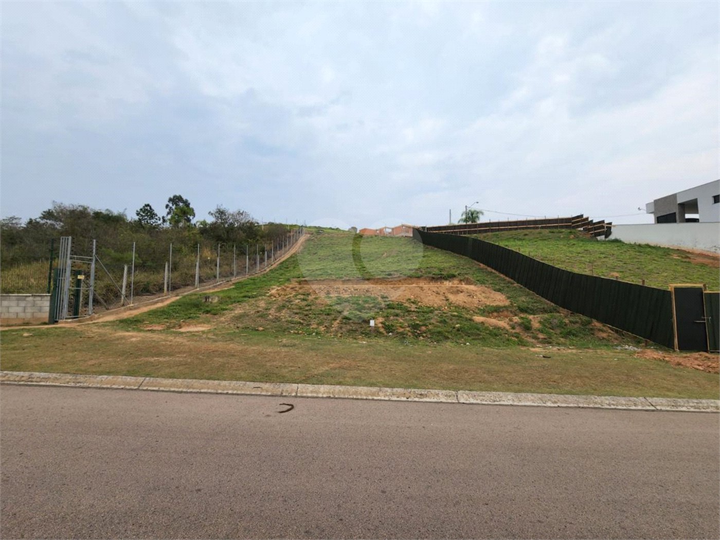 Terreno à venda no condomínio Terras da Alvorada, Jundiaí - SP
