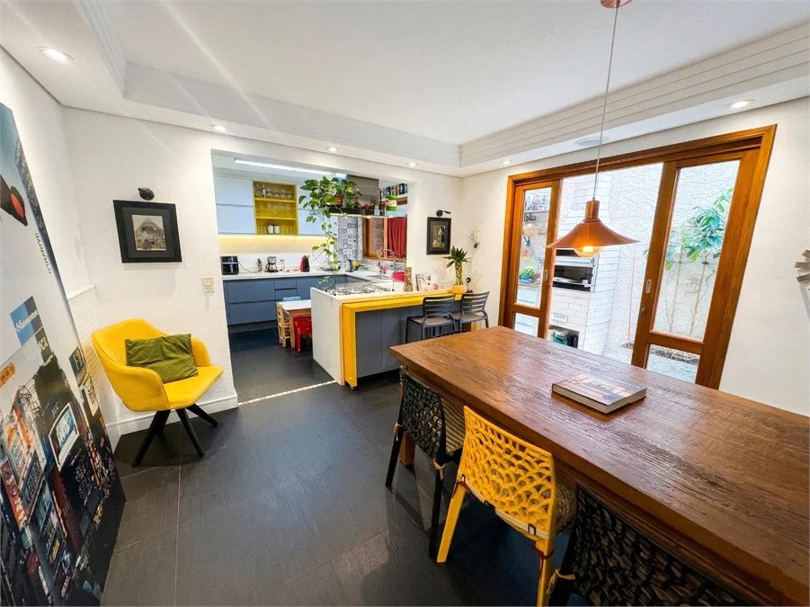 Casa à venda com 3 quartos, sendo 1 suíte, em Brooklin Paulista, São Paulo, SP