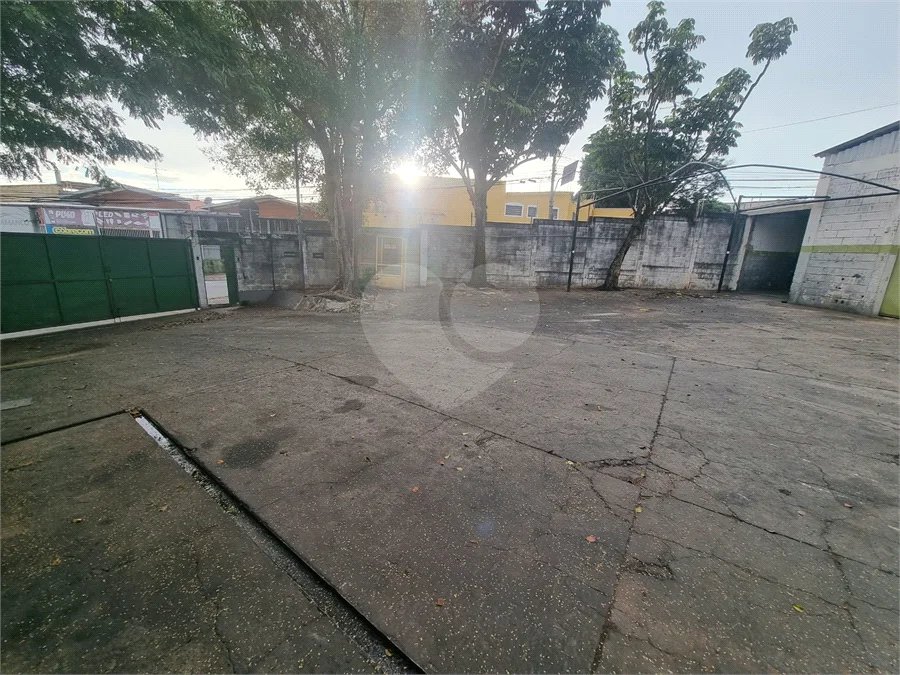 Galpão Comercial para Locação no Jardim do Trevo em Campinas com 276 m² de Área Construída e Amplo Terreno