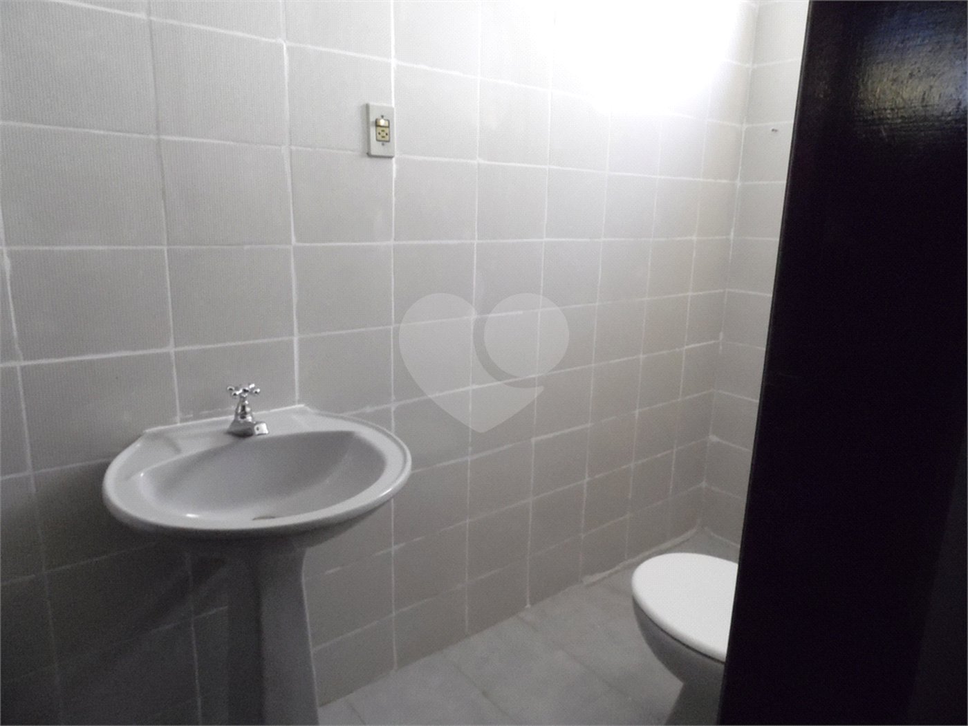Casa à venda com 5 quartos, sendo 3 suítes, em Vila São Francisco, São Paulo, SP