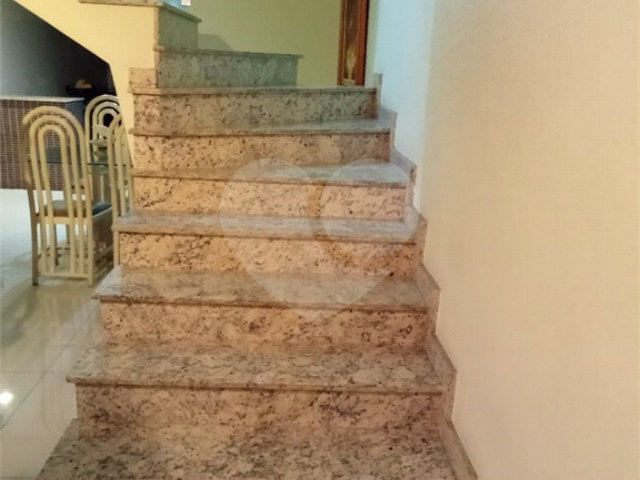 Sobrado à venda com 3 quartos, sendo 1 suíte,  em Saúde, São Paulo, SP