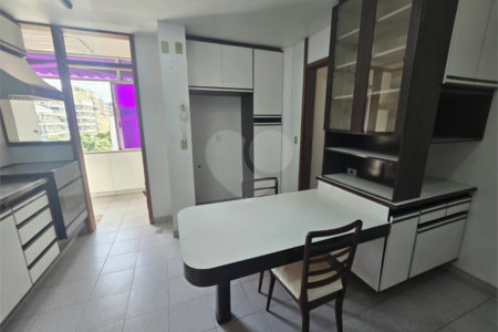 Cobertura à venda com 3 quartos, sendo 1 suíte, em Tijuca, Rio de Janeiro, RJ