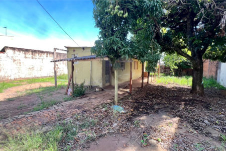 Terreno à Venda no Jardim Tangará