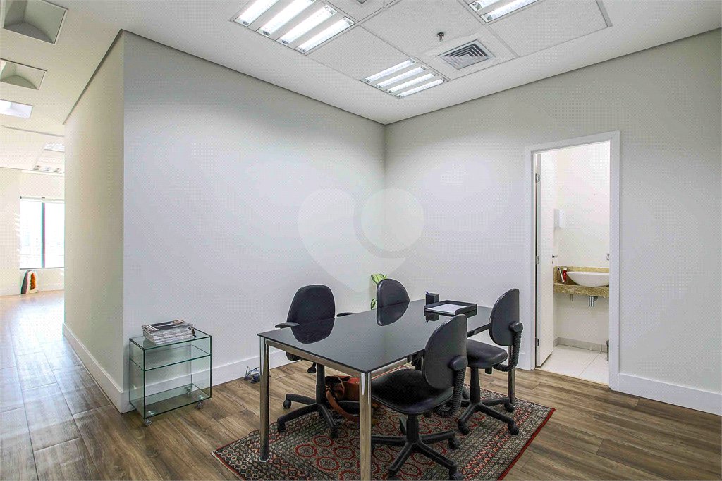 Sala à venda em Vila Mariana, São Paulo, SP