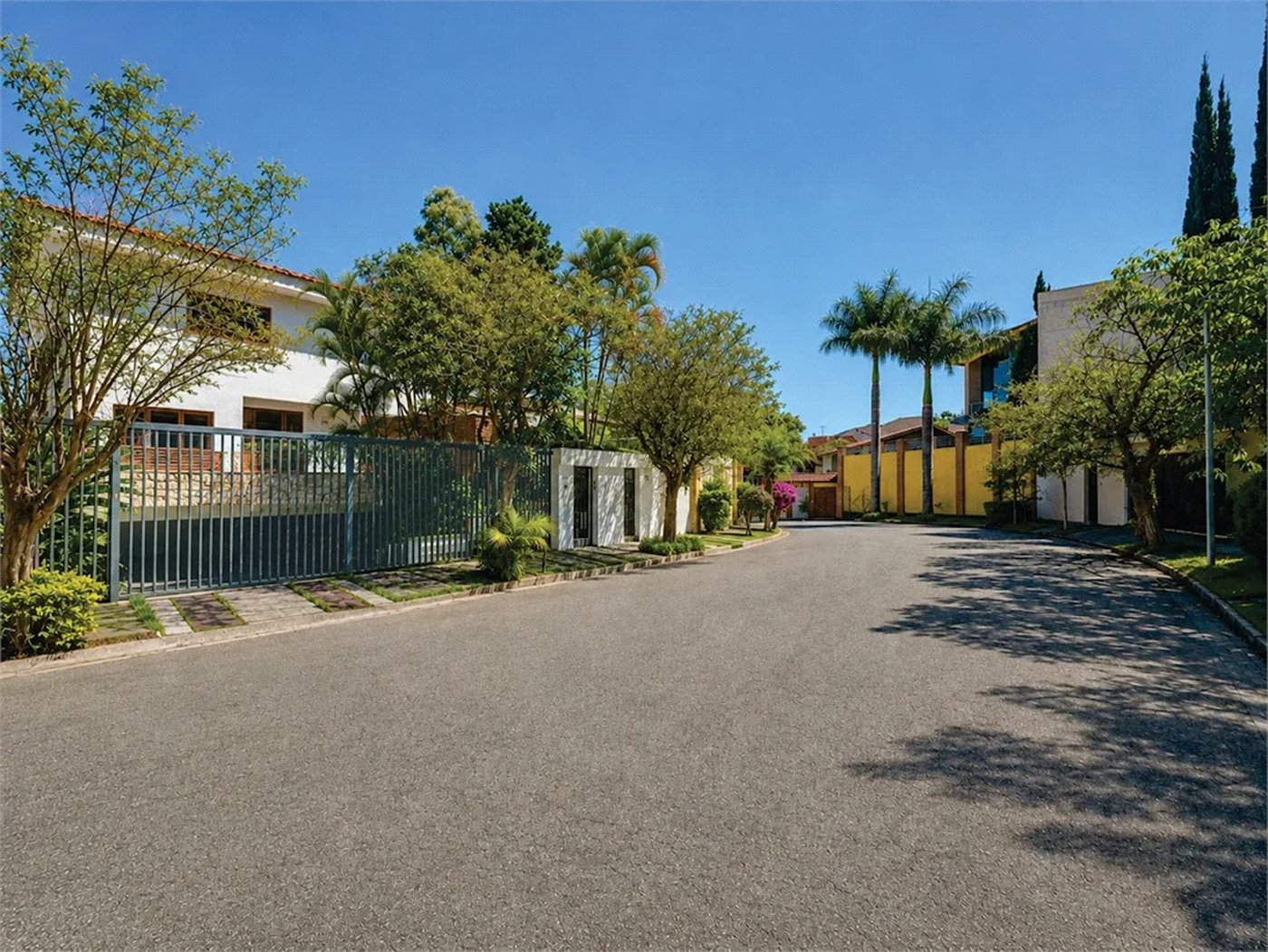 Casa à venda com 5 quartos, sendo 4 suítes, em Parque dos Príncipes, São Paulo, SP