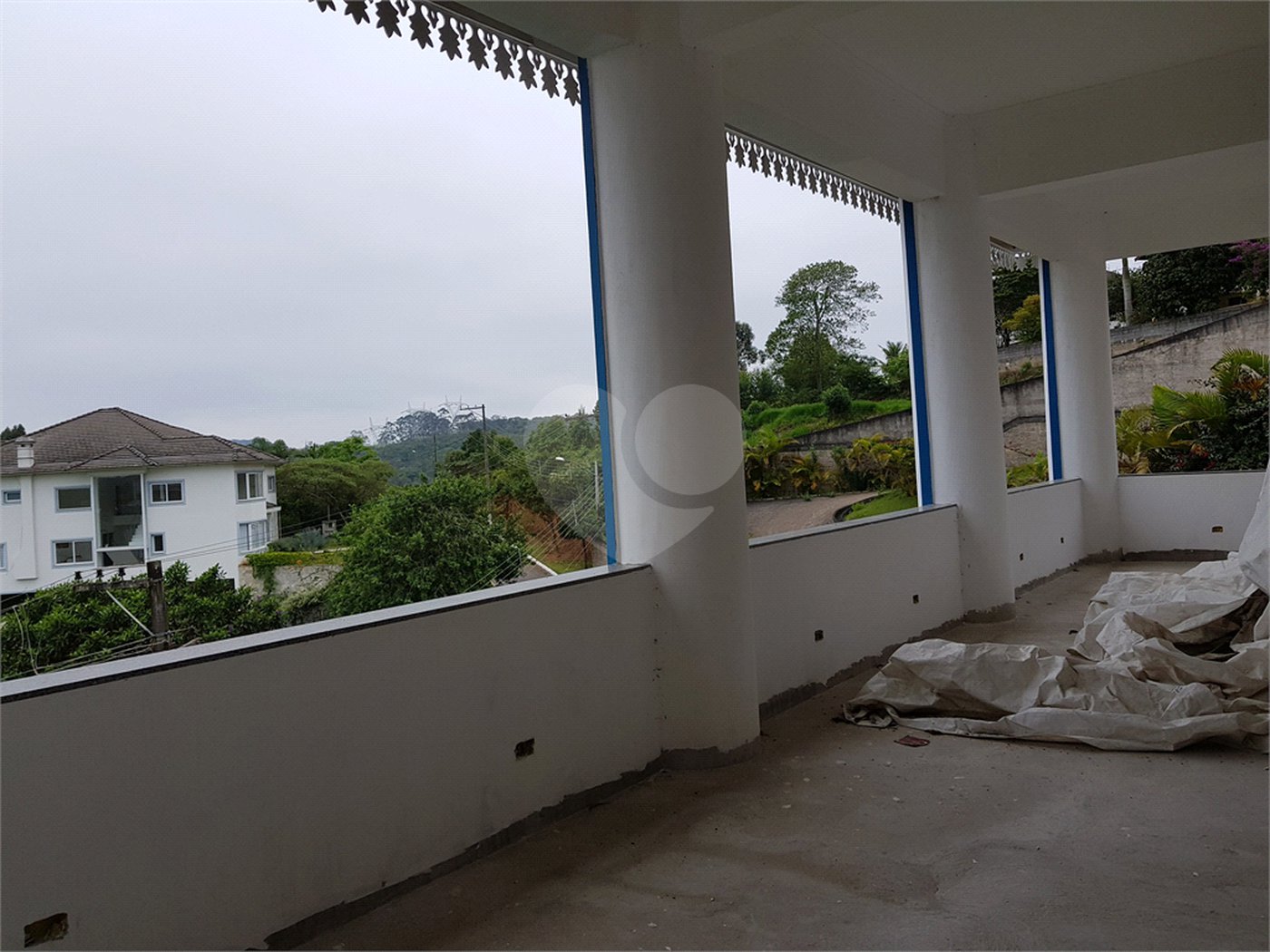 Casa à venda com 4 suítes no condomínio Suíça da Cantareira, Mairiporã - SP