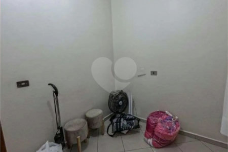 Casa à venda com 3 quartos em Jardim Marisa, São Paulo, SP