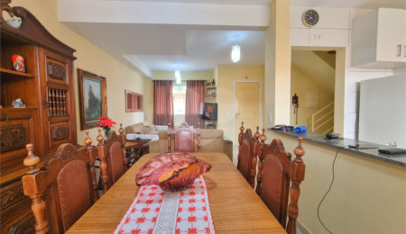 Casa à venda com 3 quartos, sendo 1 suíte,  no condomínio Village St. Louis, São Paulo - SP
