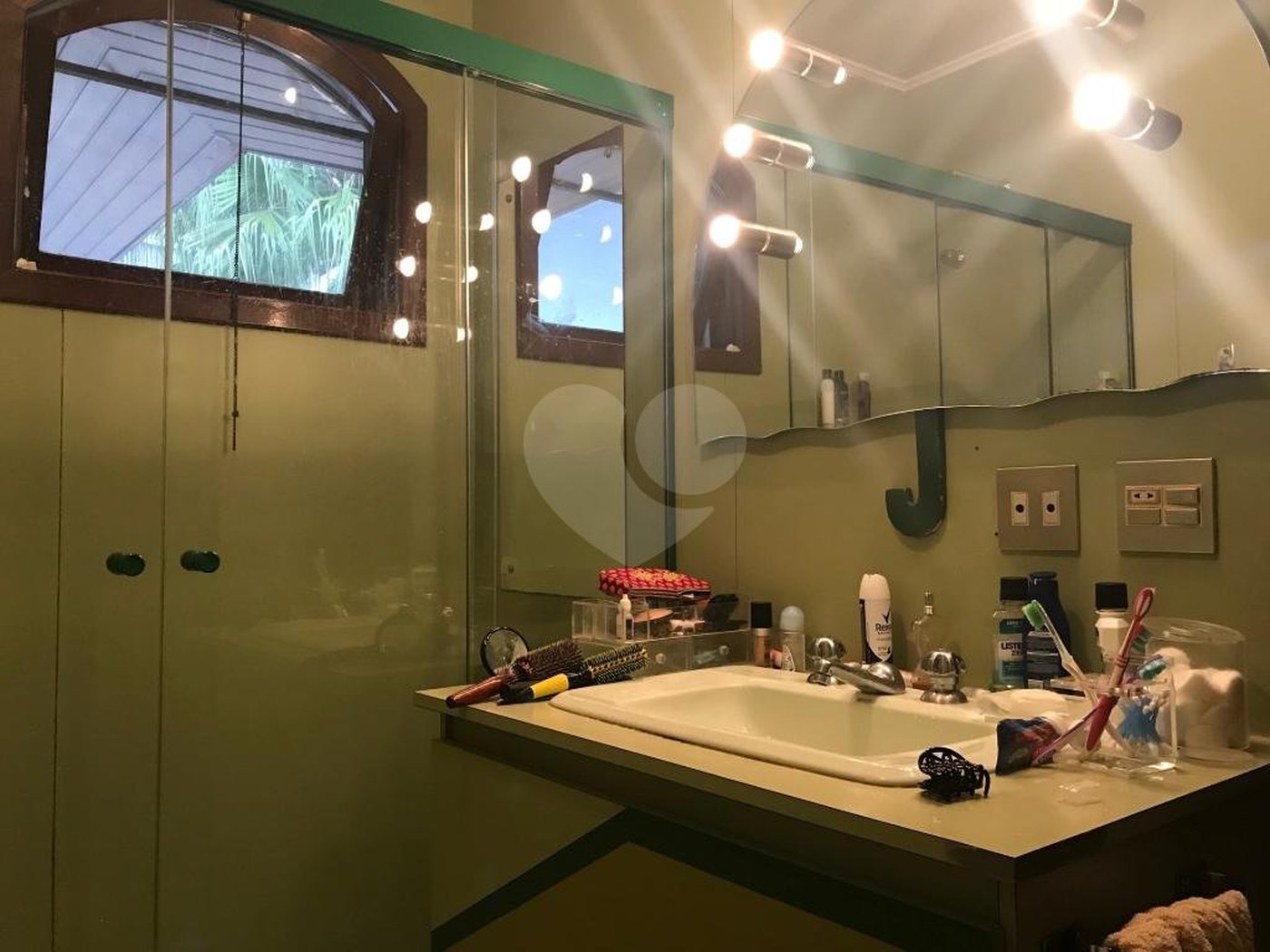 Casa à venda com 5 quartos, sendo 2 suítes,  em Jardim Everest, São Paulo, SP