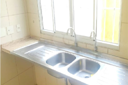 Sobrado à venda com 3 quartos, sendo 1 suíte,  em Cidade São Francisco, São Paulo, SP