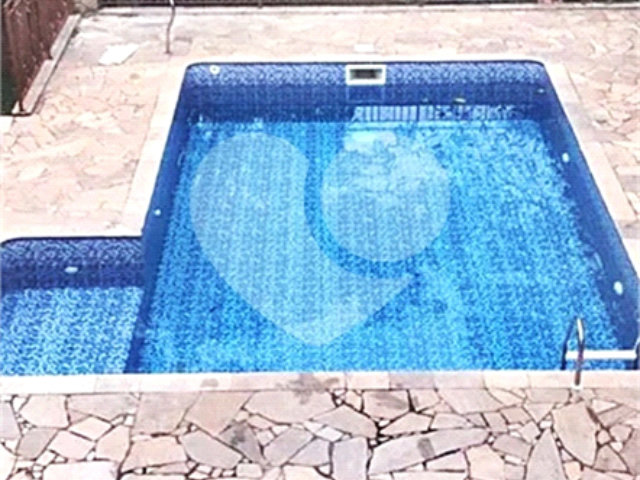 Casa à venda com 4 quartos, sendo 2 suítes,  em Roseira, Mairiporã, SP