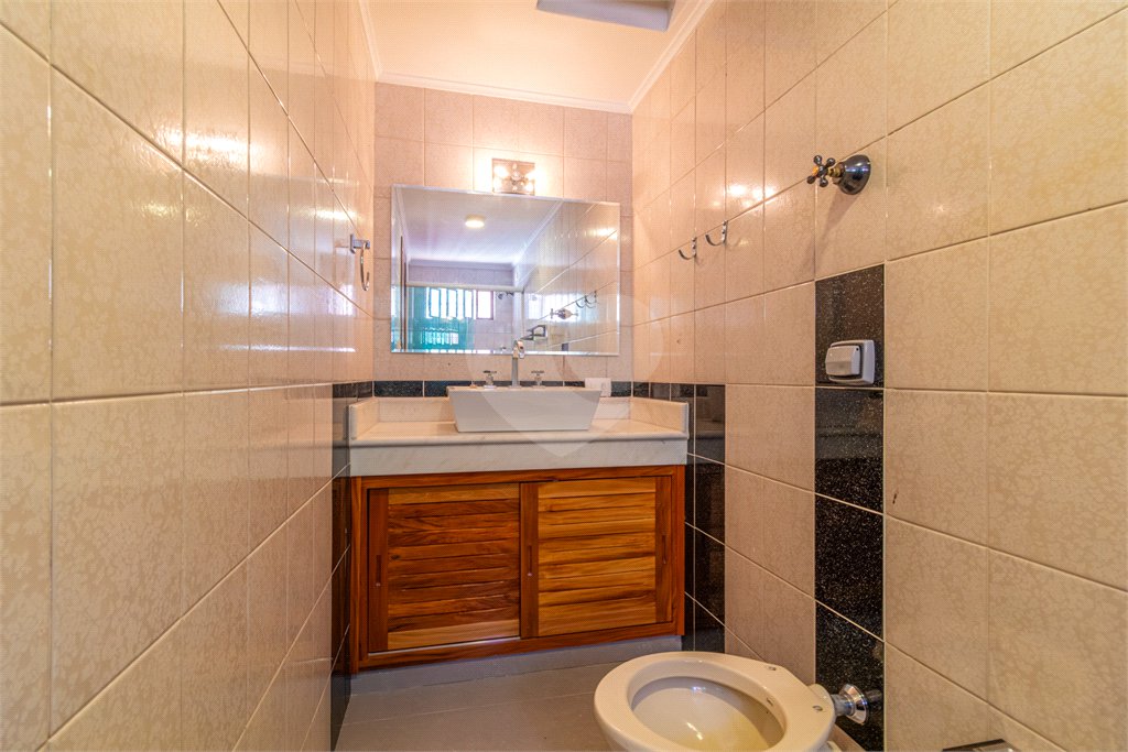 Casa à venda com 4 quartos, sendo 3 suítes,  em Interlagos, São Paulo, SP