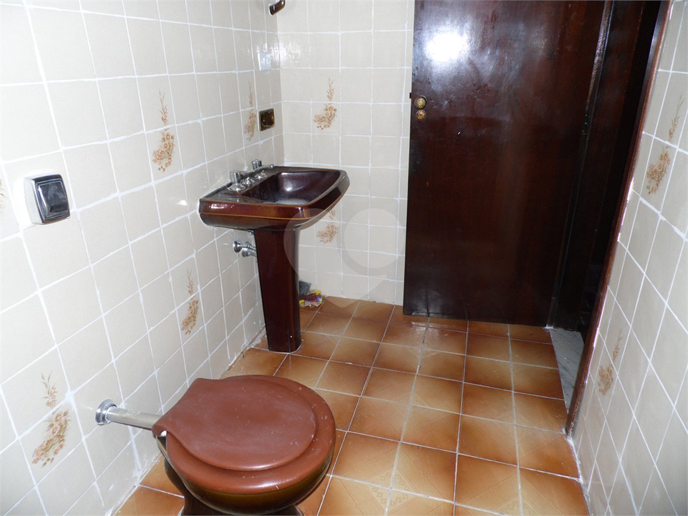 Casa à venda com 5 quartos, sendo 3 suítes, em Vila São Francisco, São Paulo, SP