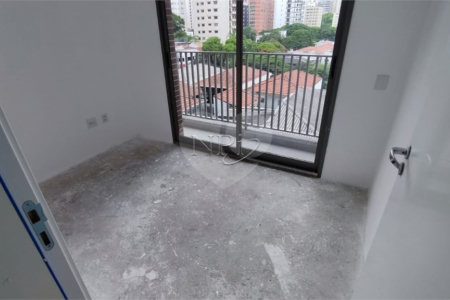 Apartamento à venda com 3 quartos, sendo 2 suítes,  em Moema, São Paulo, SP