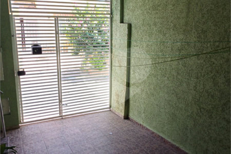 Casa à venda com 4 quartos em Vila Nivi, São Paulo, SP